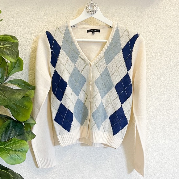 Womens Argyle Cardigan - Picture 2 of 11